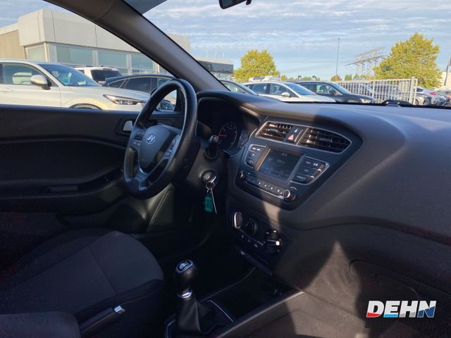 Hyundai i20 1.2. Select Bluetooh AHK Klima
