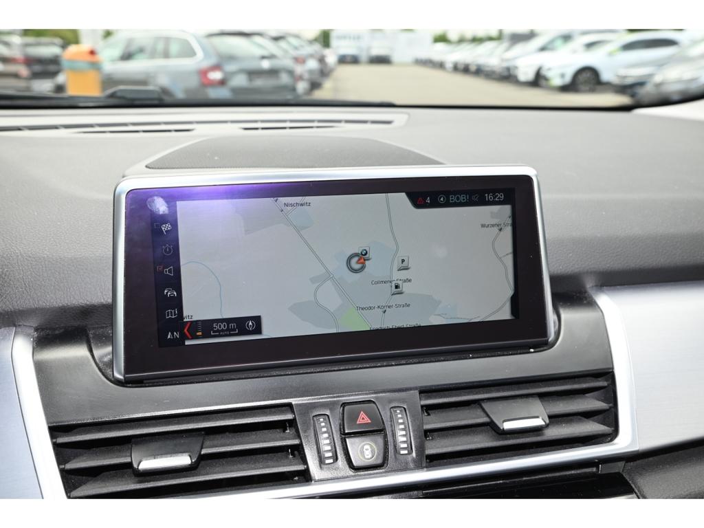BMW 220