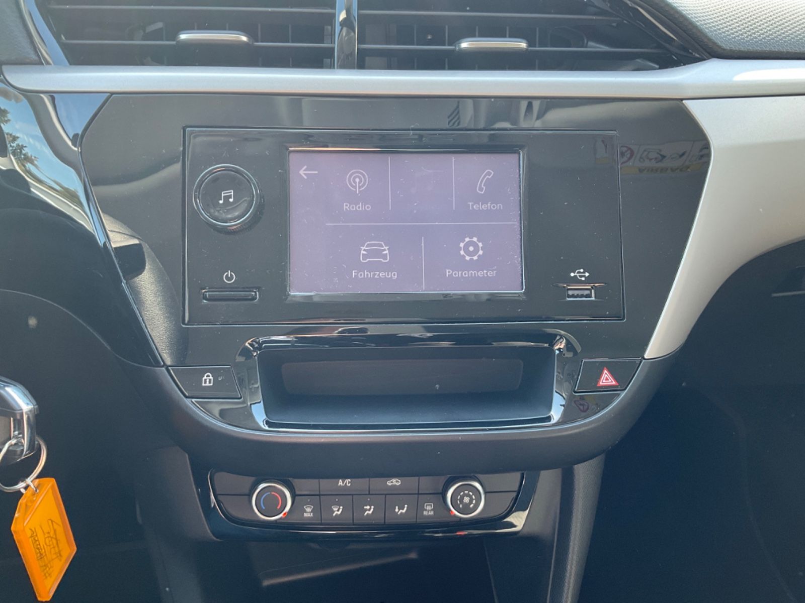 Fahrzeugabbildung Opel Corsa 1.2 Turbo Edition,Telefon,PDC,