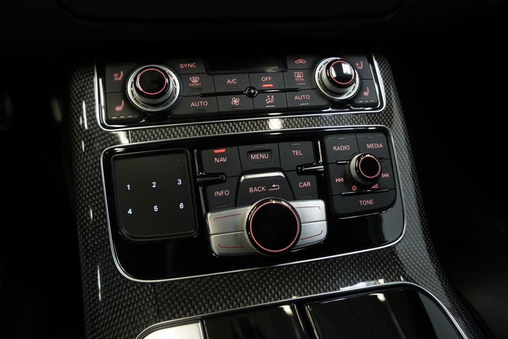 Audi S8