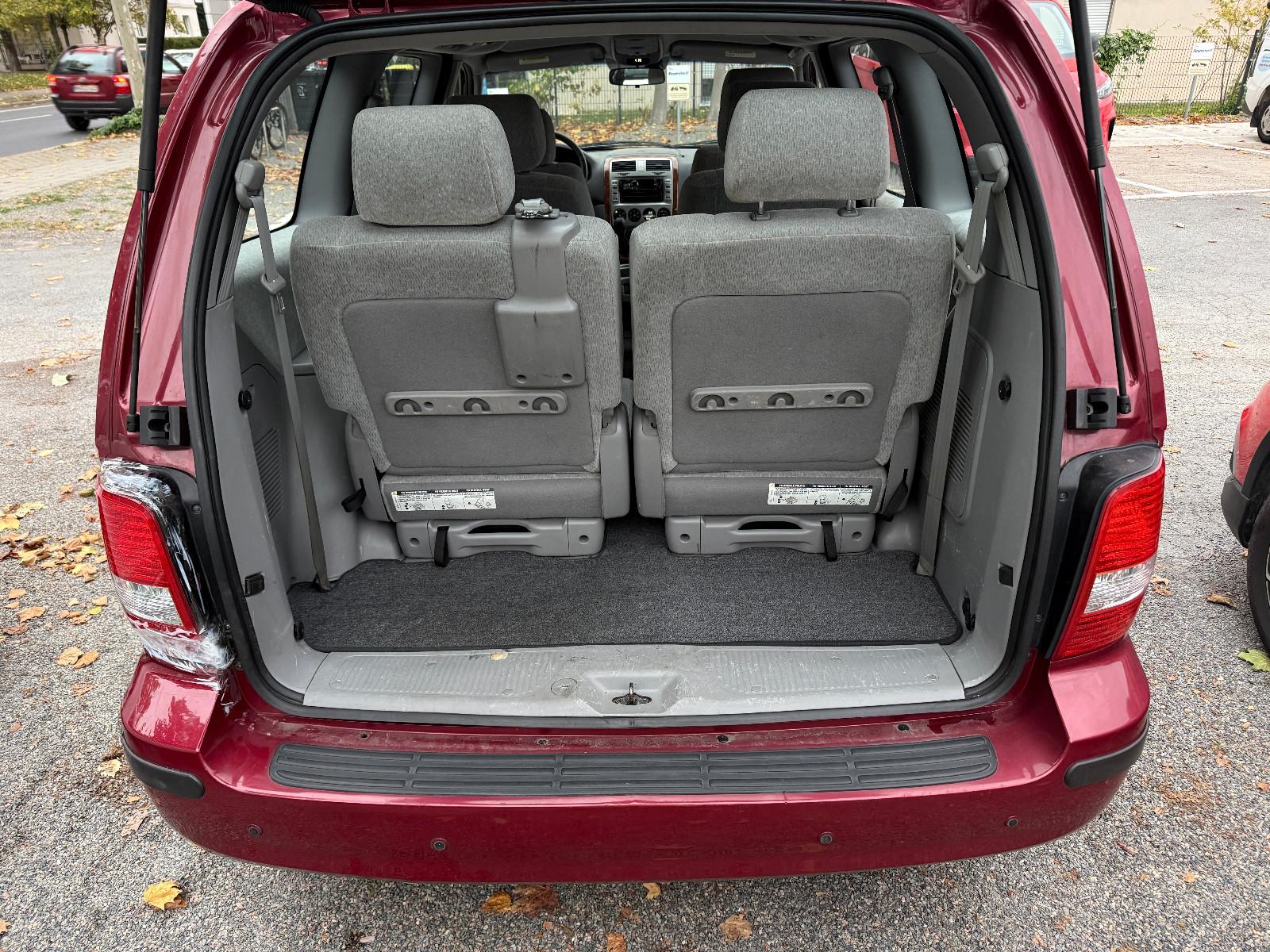 Kia Carnival 2006 — photo 25