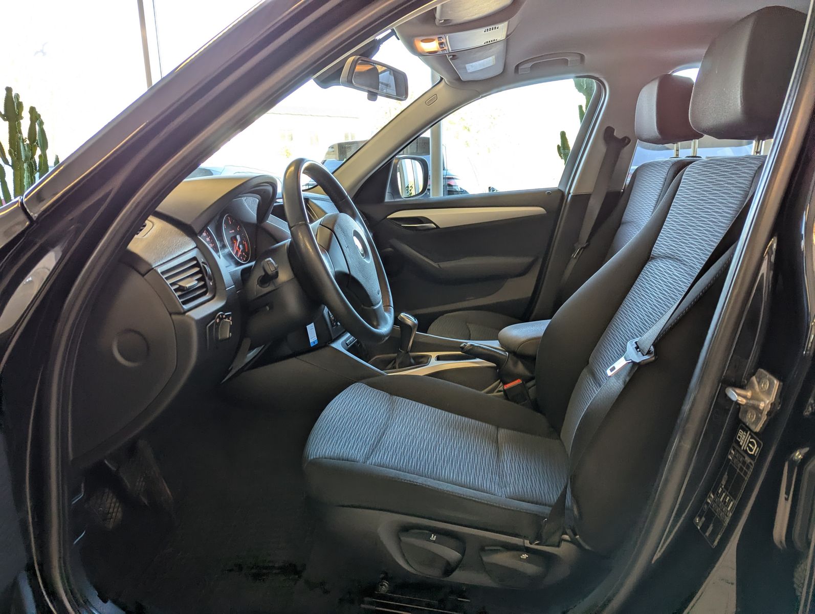 BMW X1 18 d x-Line Bi-Xenon Klimaautomatik Metallic - Image 14