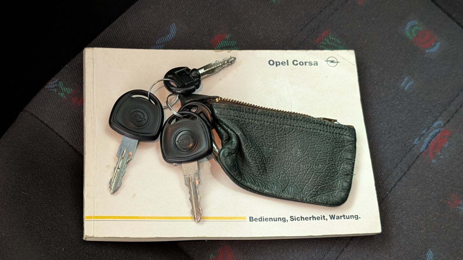Fahrzeugabbildung Opel Corsa 1.2 16V World Cup Cool * Klima * Automatik