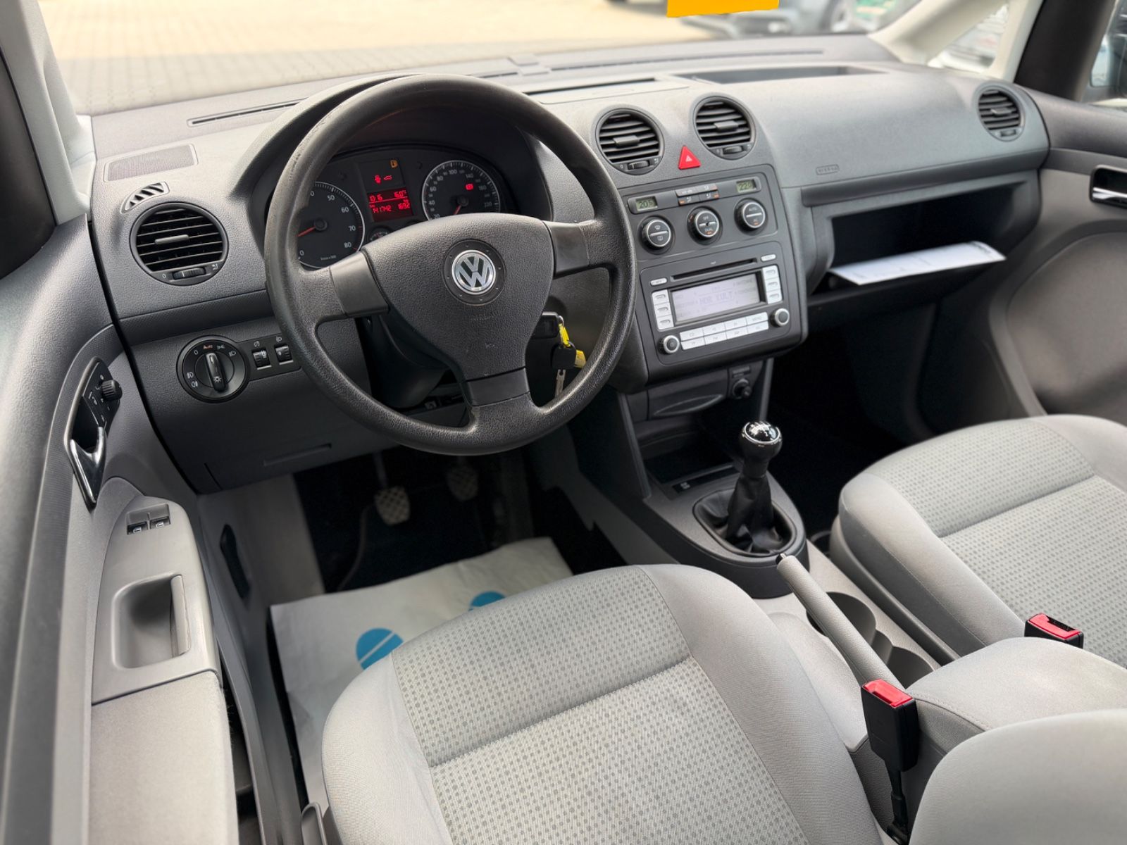 Caddy 1.6 Life Klimaaut. Anhängerk 5Sitz Tüv NEU