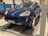 Porsche Cayenne S  - Porsche Cayenne in Aachen