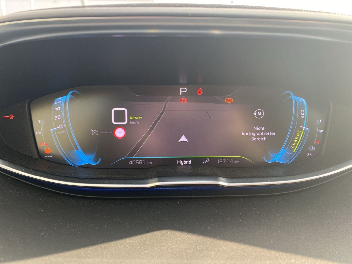 Fahrzeugabbildung Peugeot 3008 Hybrid 225 Allure 1.6 Plug-In EU6d 2WD EAT8