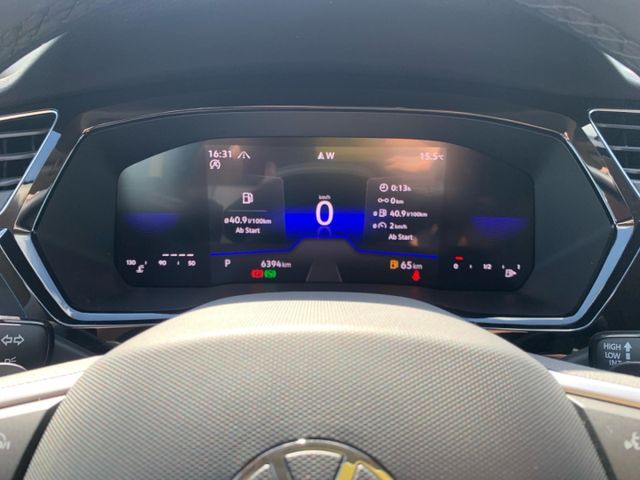 Touran Move 1.5 TSI Navi ACC Apple CarPlay