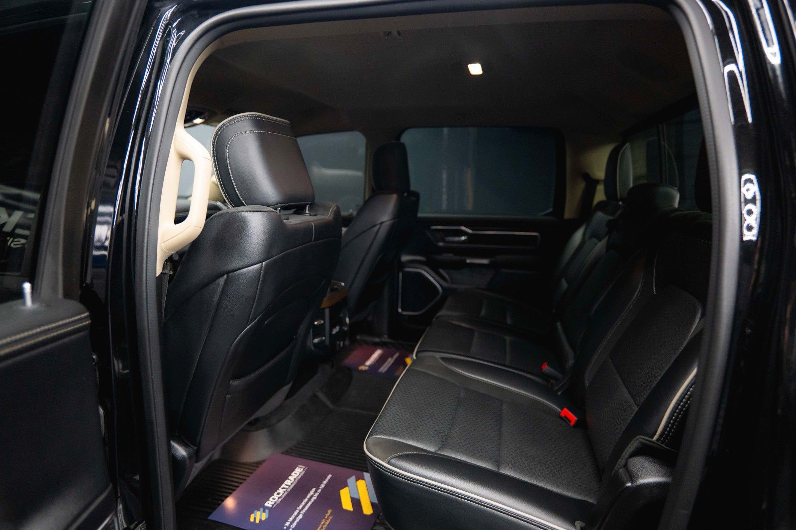 Fahrzeugabbildung Dodge RAM 5.7 V8 HEMI 4x4 LARAMIE Offroad Night LED