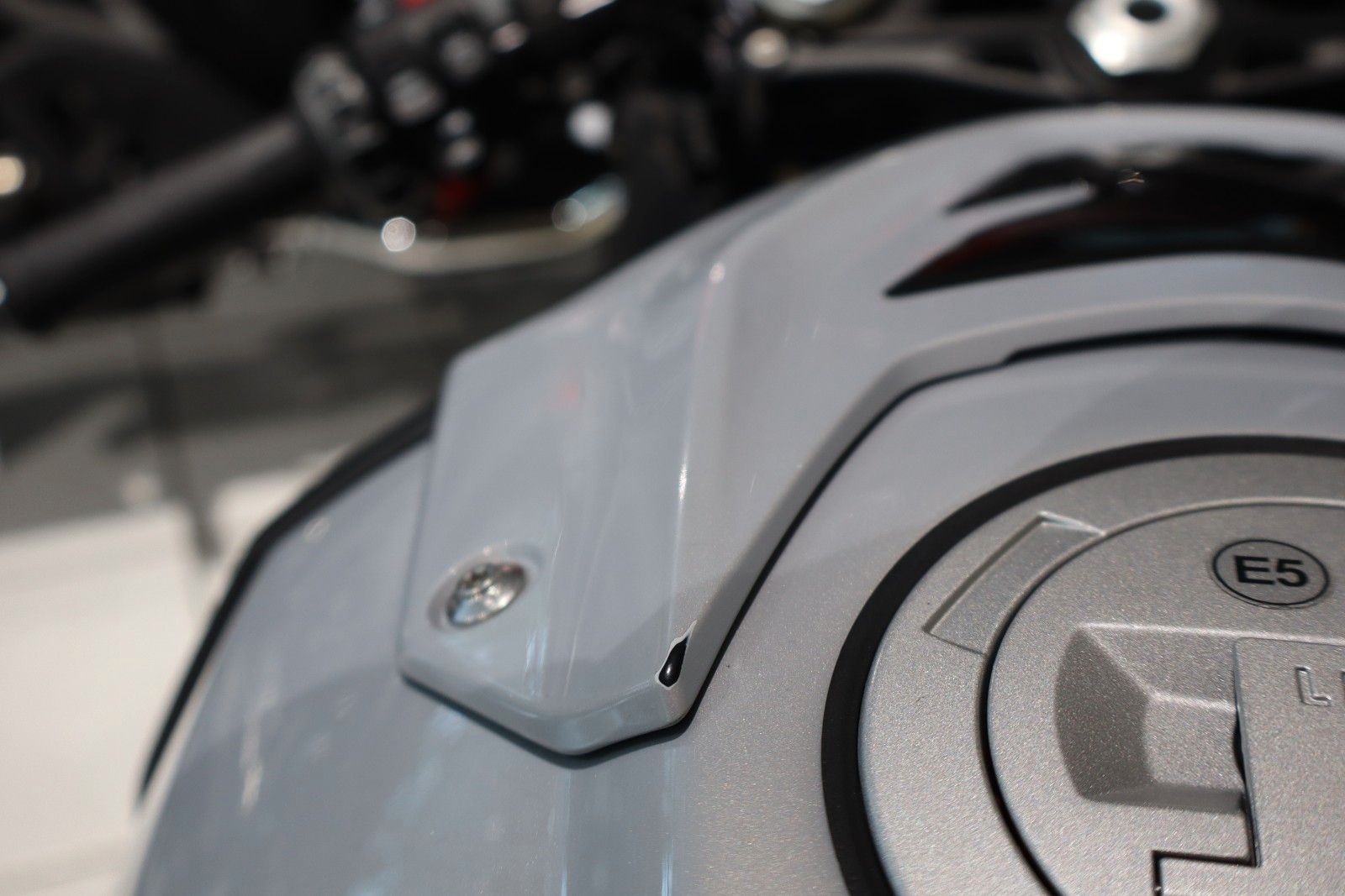 Fahrzeugabbildung BMW S1000RR mit Schmiederäder & M-Fußrastenanlage
