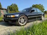 BMW 740i A *Motor überholt* - BMW 740 aus 1999: 740i