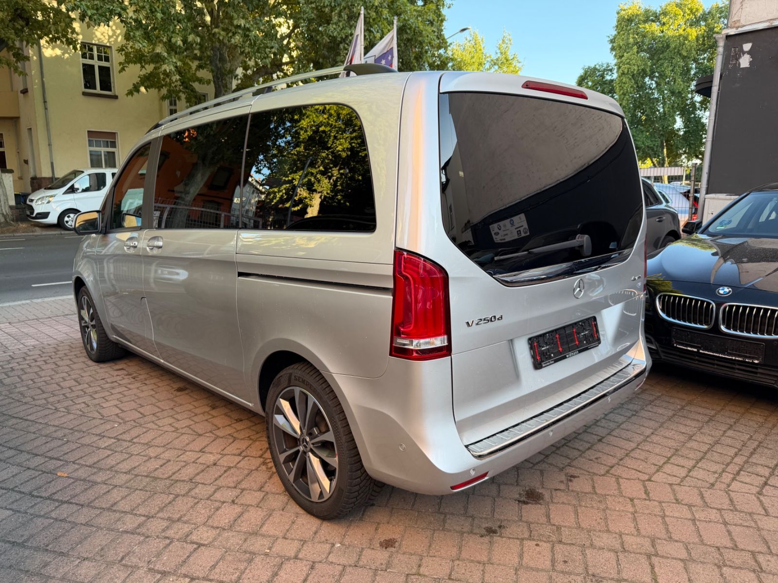 Mercedes-Benz V 250d AVANTGARDE EDITION 4MATIC Leder Burmester foto 7