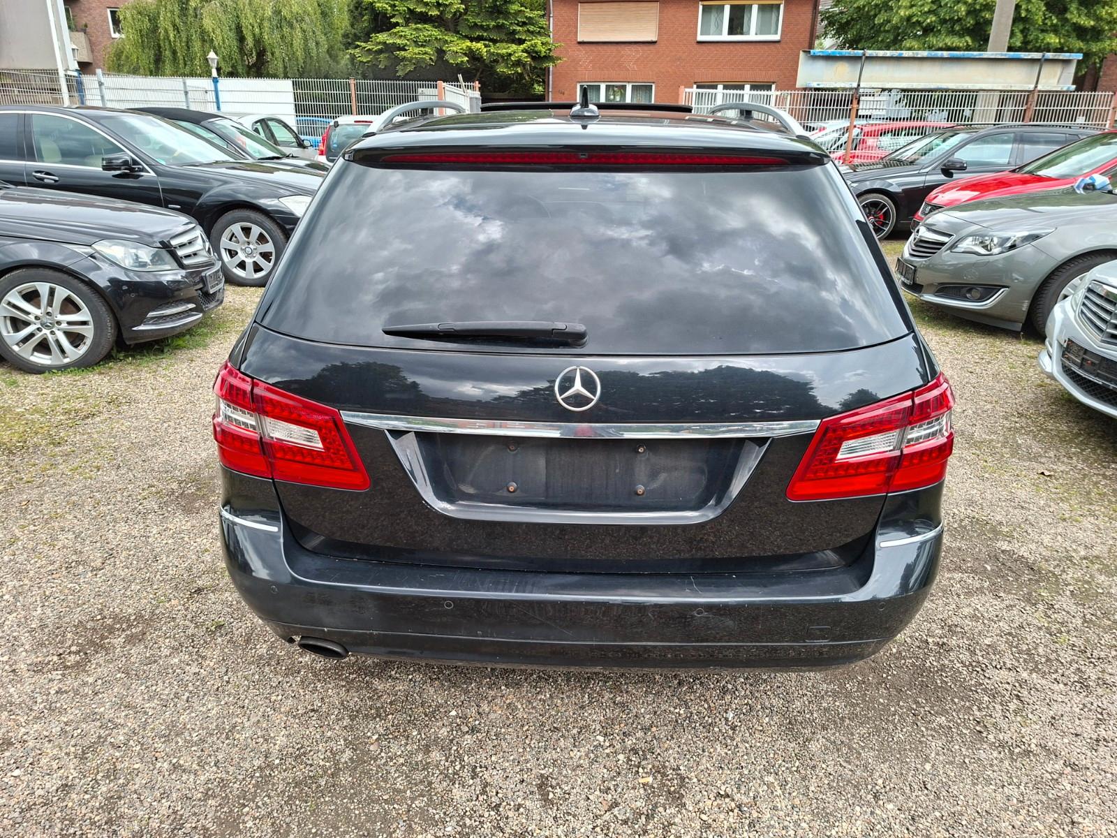 Mercedes-Benz E200 2011 — photo 6