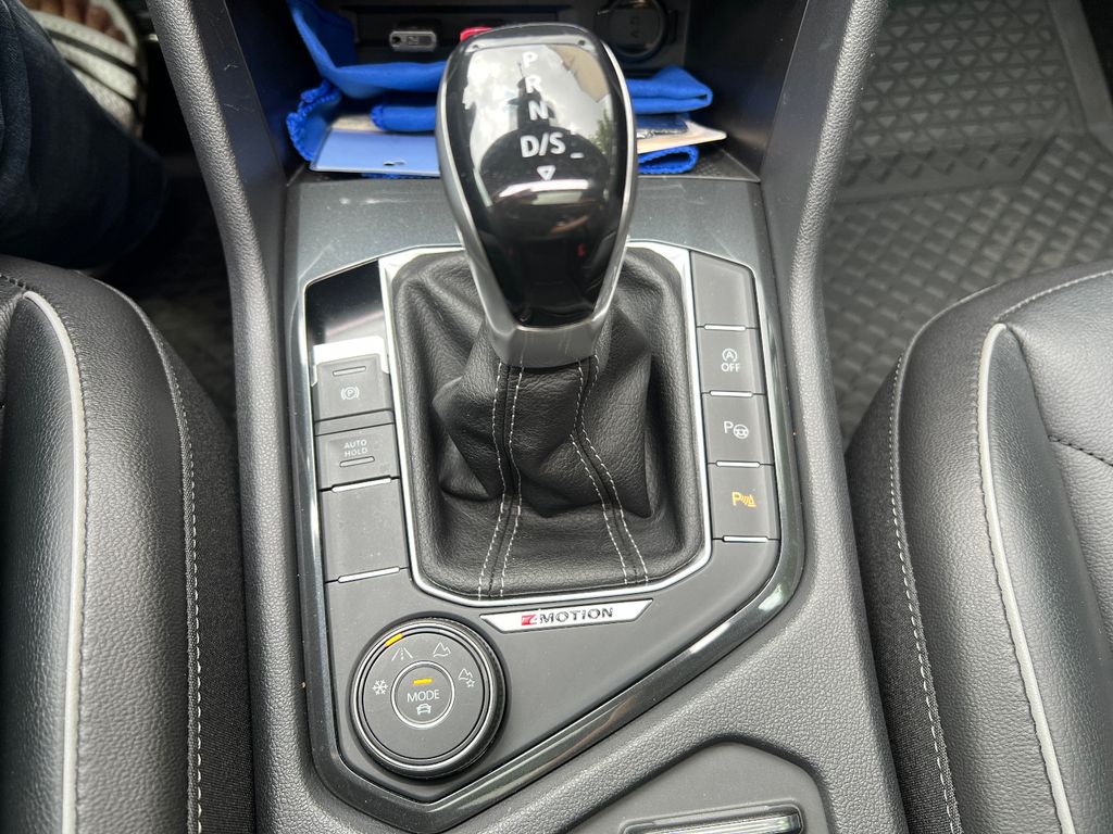 Volkswagen Tiguan 2.0 TDI DSG 4M Black & R-Line PANO LEDER