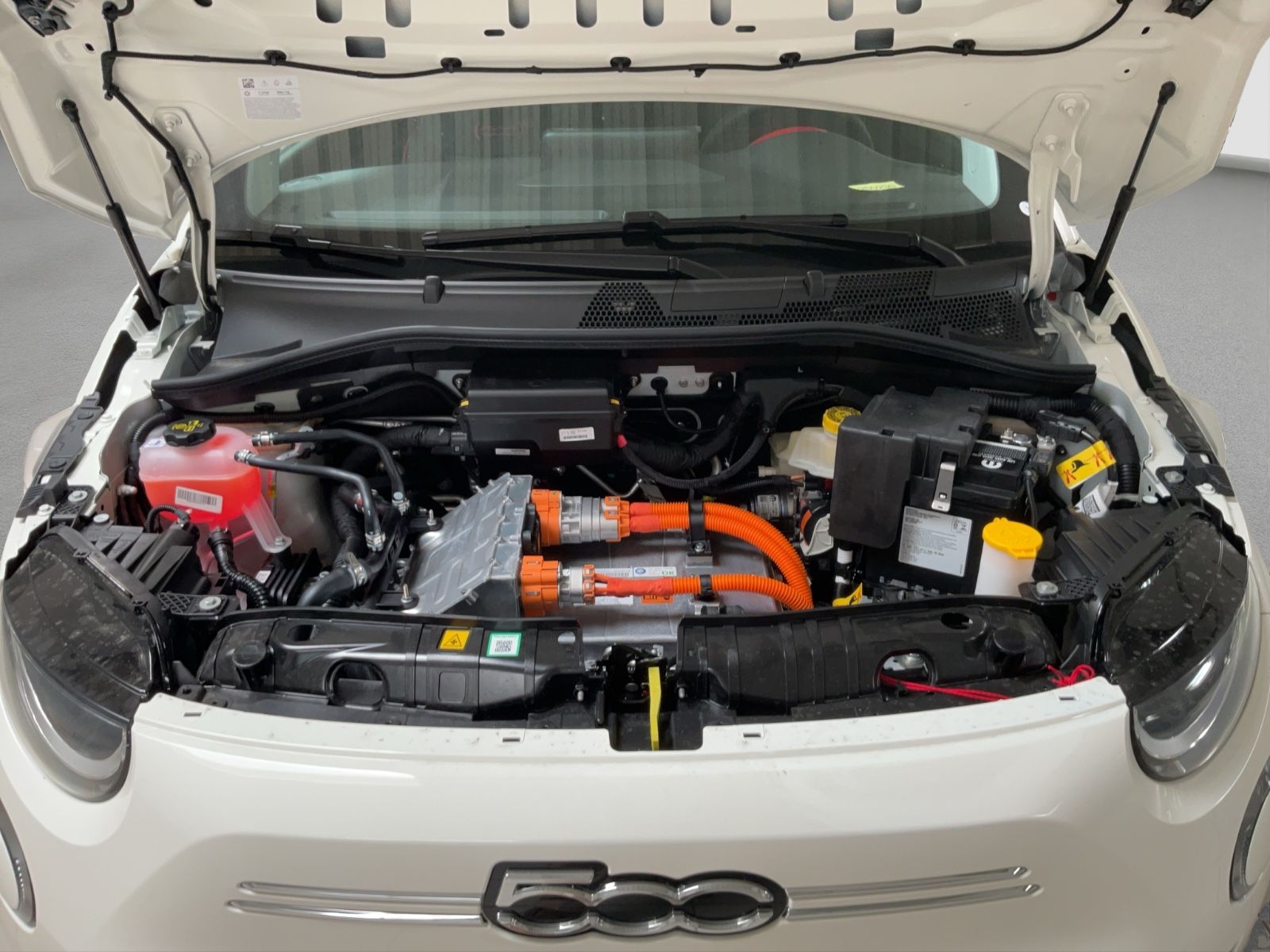 Fahrzeugabbildung Fiat 500e