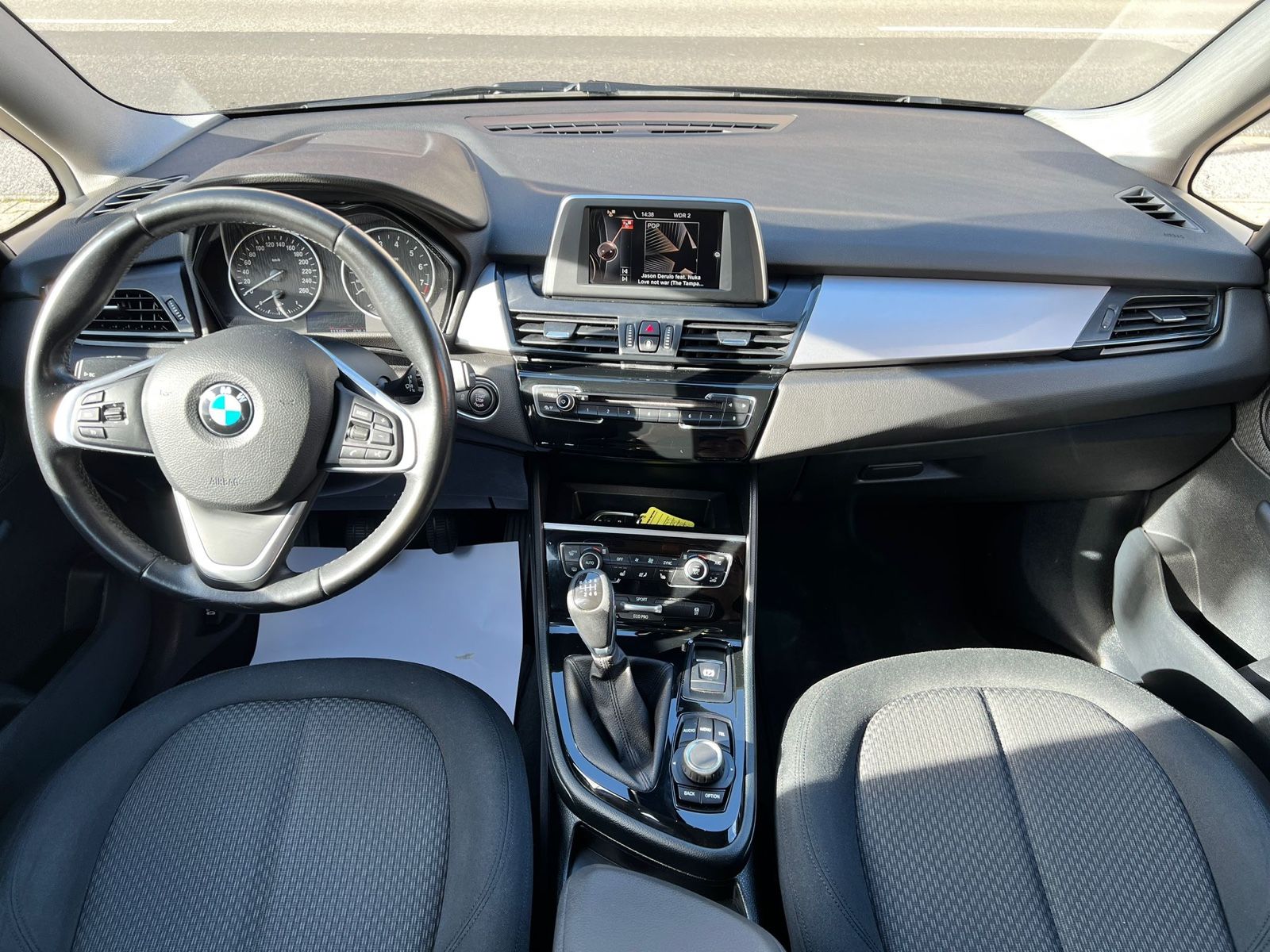 Fahrzeugabbildung BMW 218 Gran Tourer Bluetooth PDC Tempomat