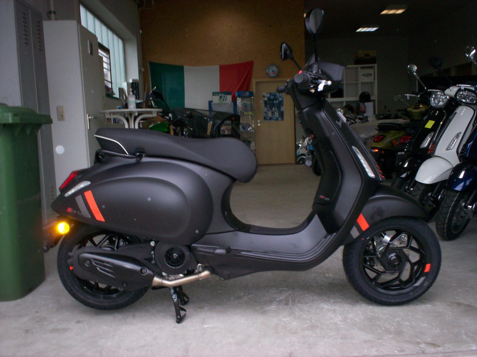 Vespa Frühlingsaktion Sprint 50S/Primavera