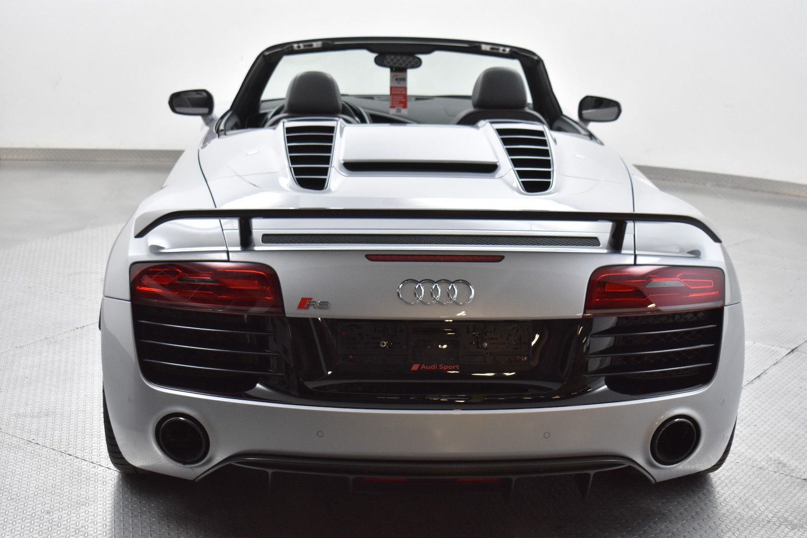 AUDI R8 Spyder V10 5.2FSI quatt LMited Edition 04/30 - Image 14