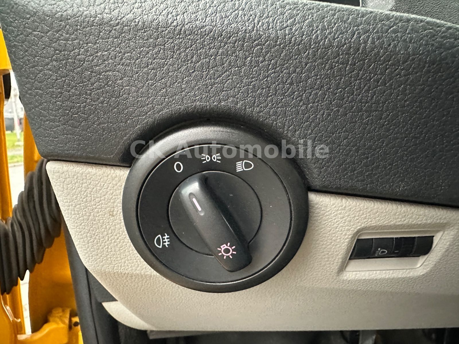 Fahrzeugabbildung Volkswagen T6 Transporter Kasten lang 2.0TDI/Klima/AHK 2.5T