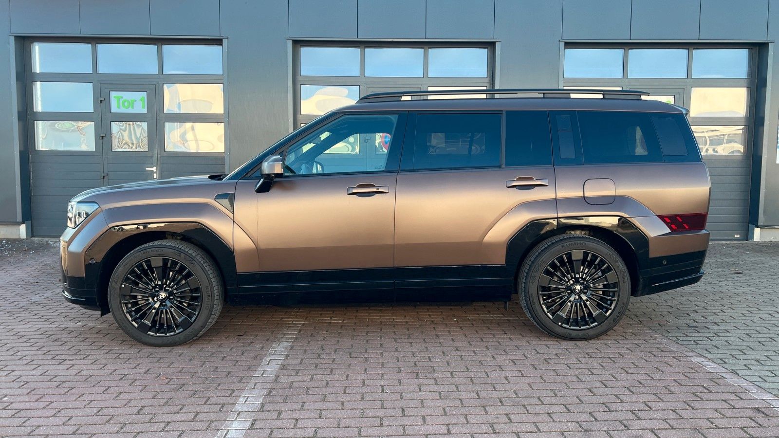 Fahrzeugabbildung Hyundai SANTA FE 1.6T-GDI HEV Blackline *Standhzg*AHK*