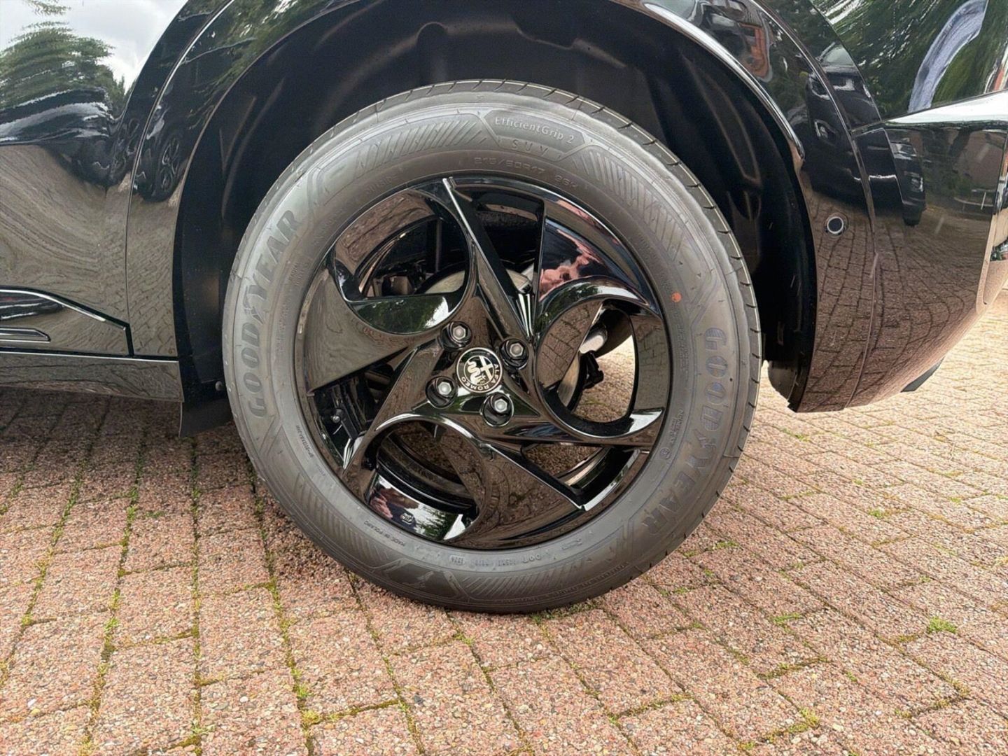 Fahrzeugabbildung Alfa Romeo Junior Ibrida TI 1,2 VGT 107kW MY26 -Technologie