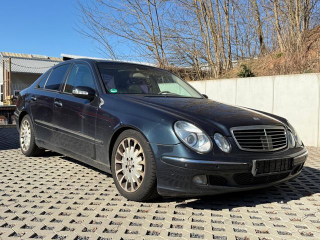 Mercedes-Benz E 500 5.0 V8 °AHK°Pano°Shzg°Luft°Stdhzg°PDC°Temp