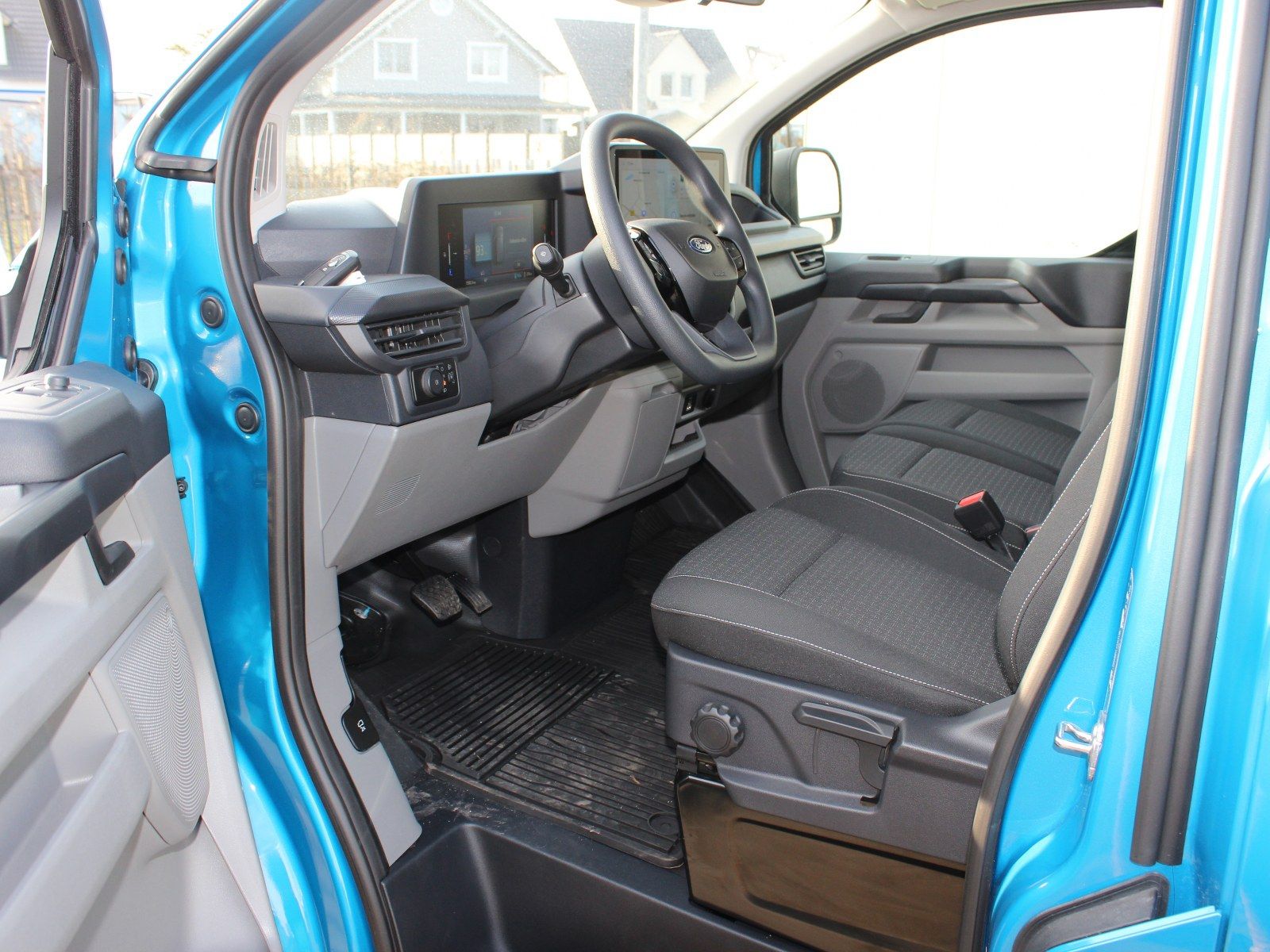 Fahrzeugabbildung Ford Transit Custom E 340 L1 RWD Trend