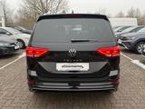Volkswagen Touran 1.5 TSI R-Line Comfortline LED-Matrix AHK - Tageszulassungen mit Benzin-Antrieb: Kleinbus