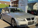 BMW 320i Touring Aut./PDC/LICHT & REGENSENSOR/KLIMA - BMW aus 2007: Kombi