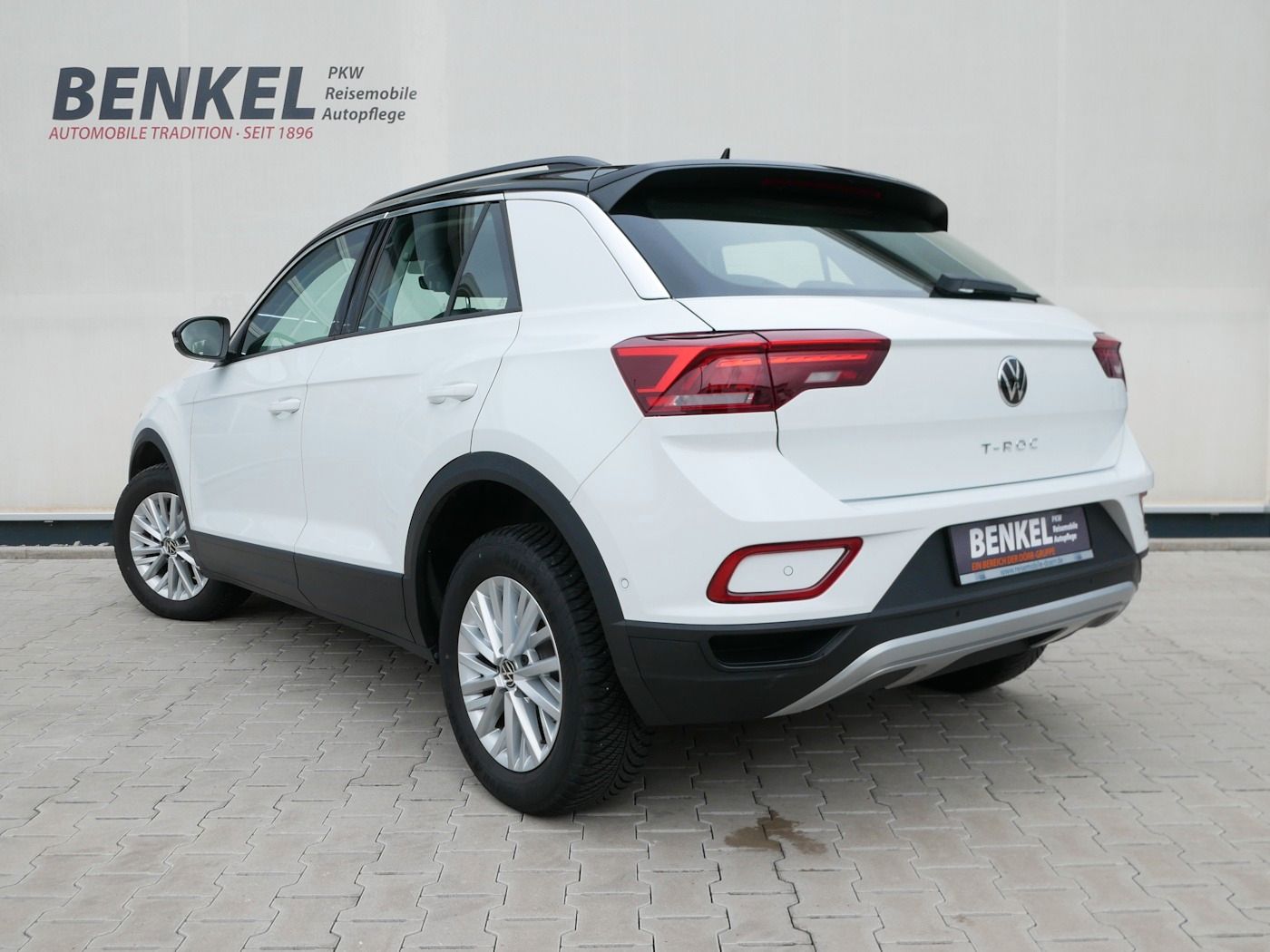 Fahrzeugabbildung Volkswagen T-Roc 1.0 Life NEU36T AHK Standhz SHZ LED Allwet