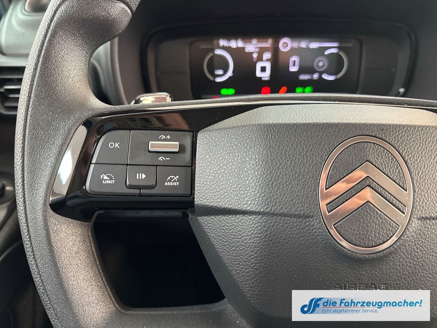 Fahrzeugabbildung Citroën Berlingo Plus Elektromotor M LED Apple CarPlay A