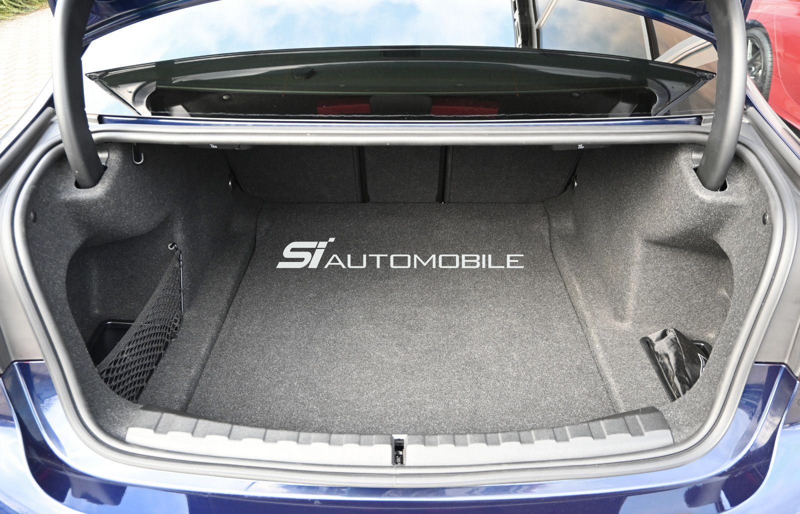 Fahrzeugabbildung BMW 320d xDrive M Sport °ACC°HEAD-UP°STANDHEIZ°KAM°
