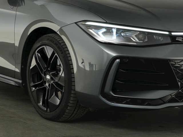 Passat Variant R-LINE TDI DSG 4MOTION+ANHÄNGERKU
