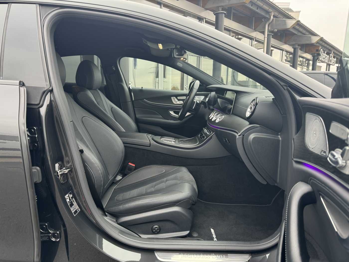 Fahrzeugabbildung Mercedes-Benz CLS 400d AMG+Burmester+AirM+360+ Memory+Night