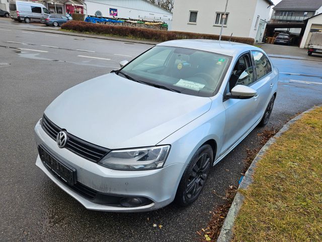 Volkswagen Jetta VI Trendline 1,6 TDI+KLIMA+EURO5+NAVI