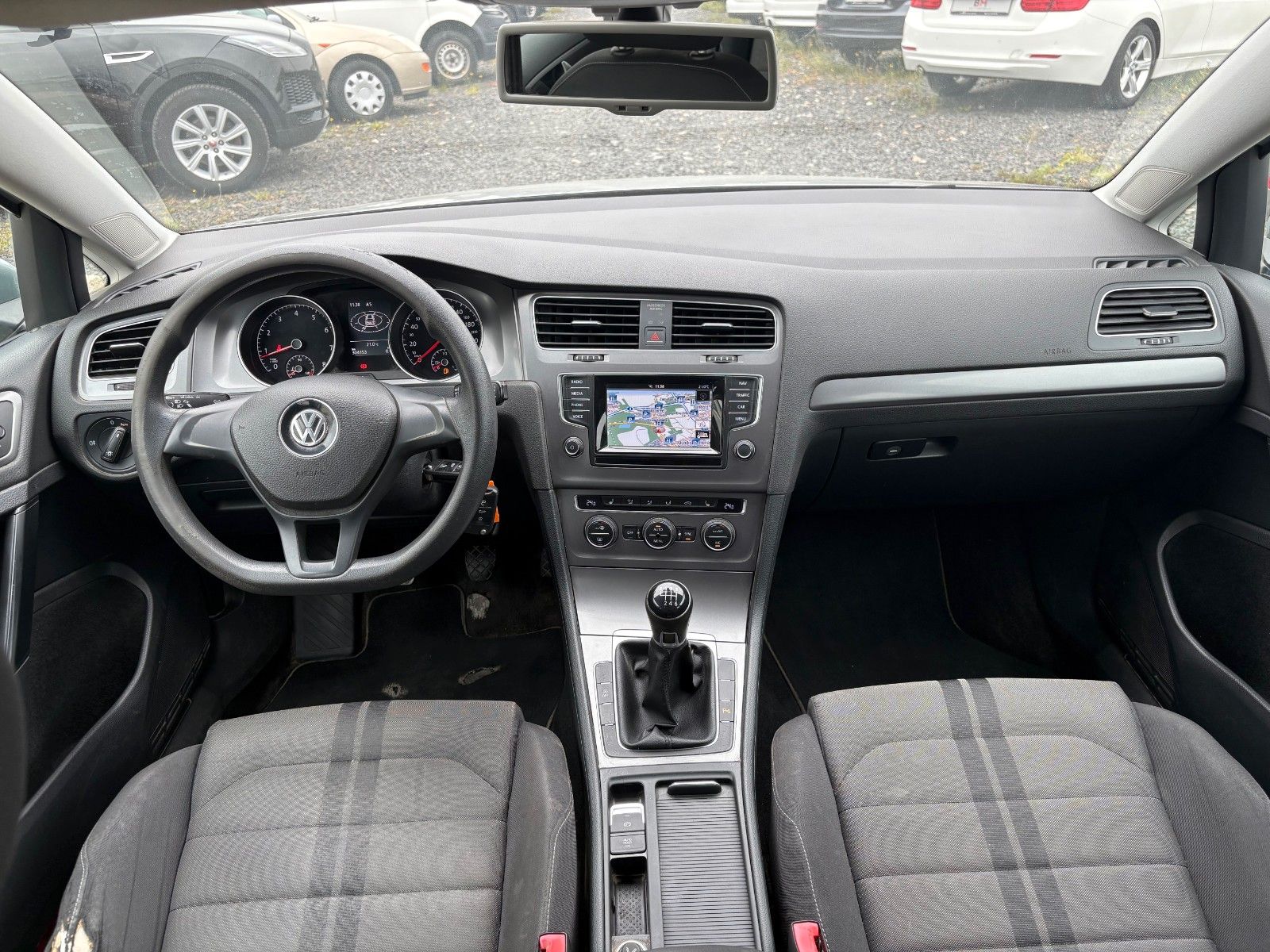 Fahrzeugabbildung Volkswagen Golf VII 1.2 TSI Trendline Navi SPORTSITZE Klima