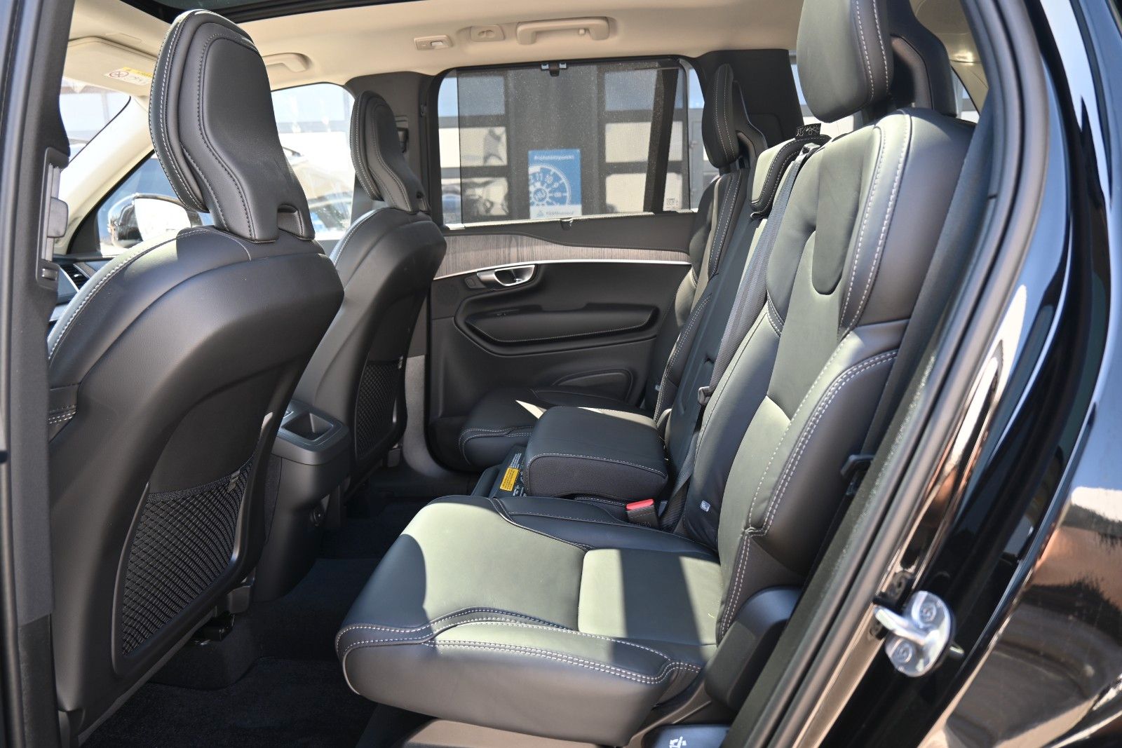 Fahrzeugabbildung Volvo XC90 B5D AWD Plus Bright*LED*PANO*STHZ*360*H&K