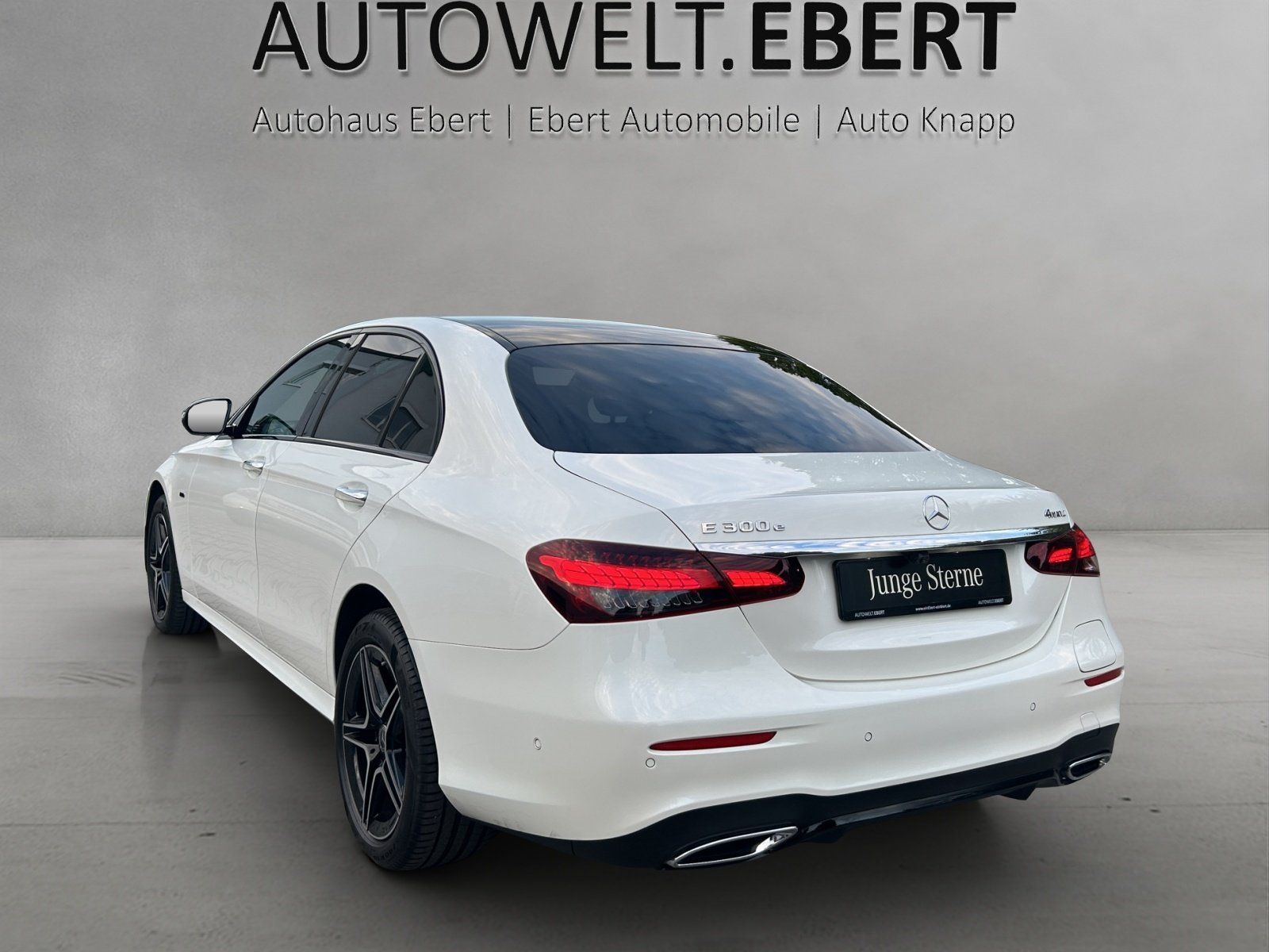 Fahrzeugabbildung Mercedes-Benz E300e 4M AMG Pano DISTR Burm HUD KeyGo MLED 360°