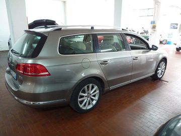 Volkswagen Passat - 9