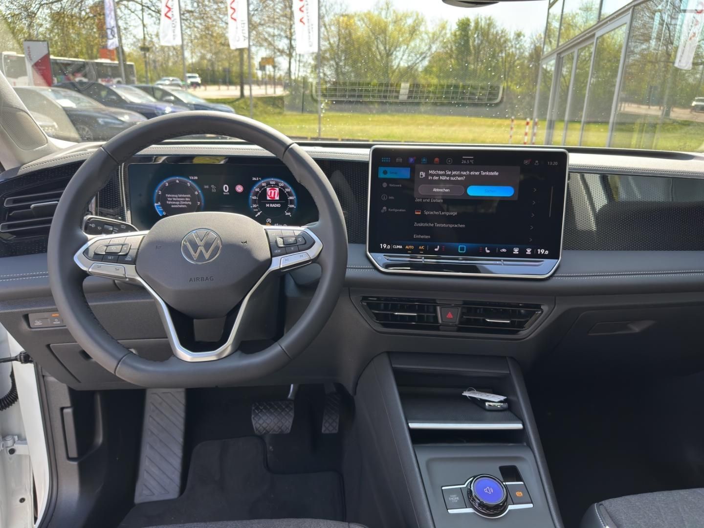 Fahrzeugabbildung Volkswagen Tiguan 1.5 eTSI W Life AHK,HUD,Kamera,LED,Matrix