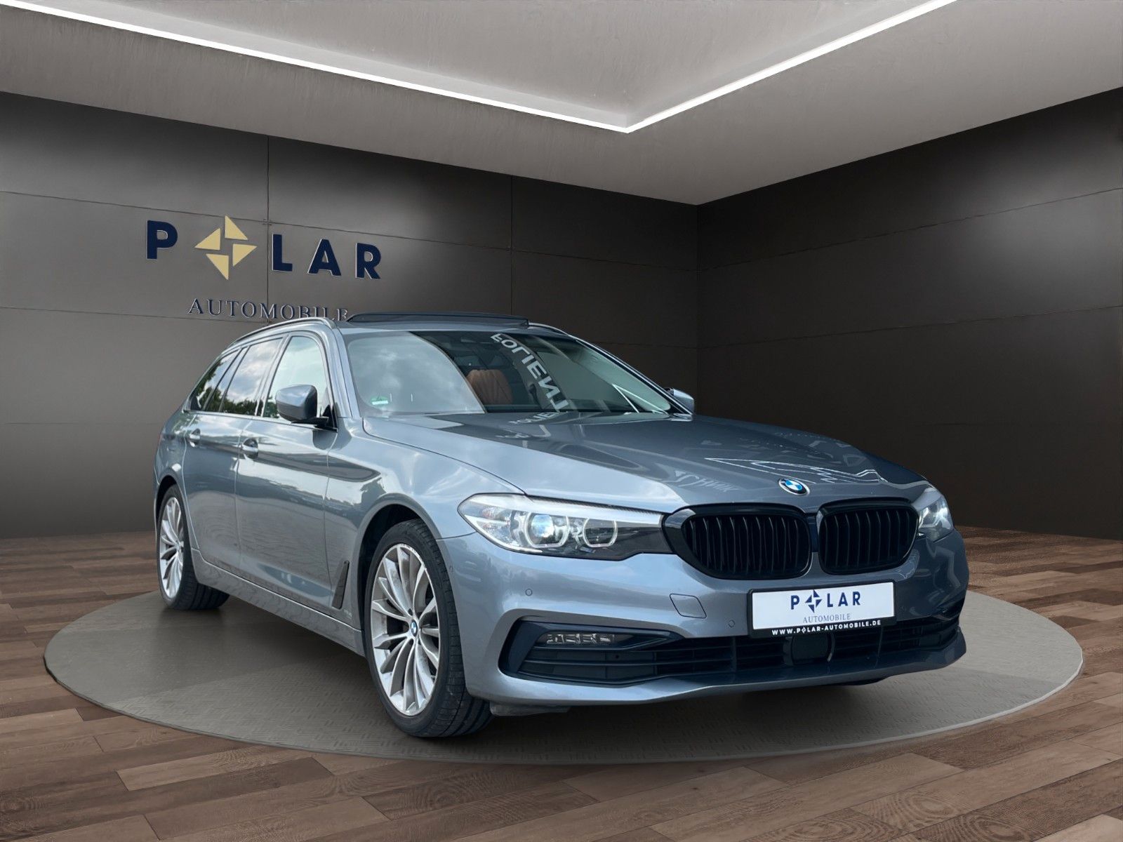 Fahrzeugabbildung BMW 520d Sport Line *Pano*Head-Up*AHK*Kamera*Leder*