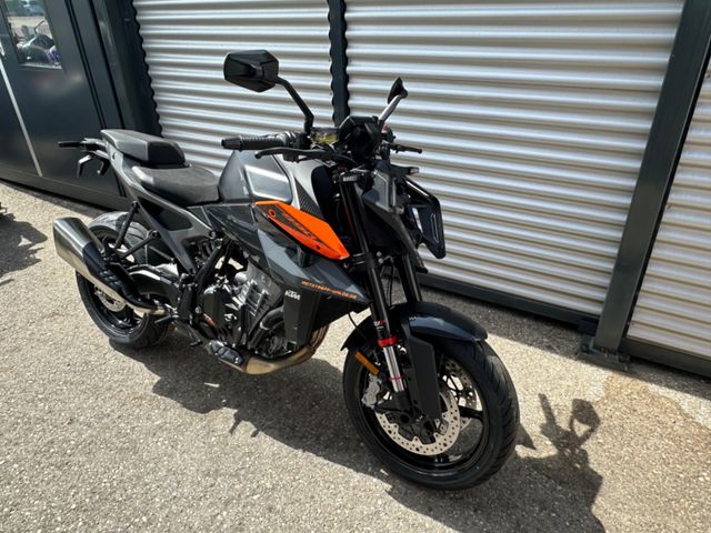 KTM 990 DUKE / SAISON 2025 / 4 JAHRE GARANTIE