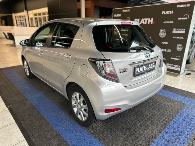 Toyota Yaris  Hybrid Life