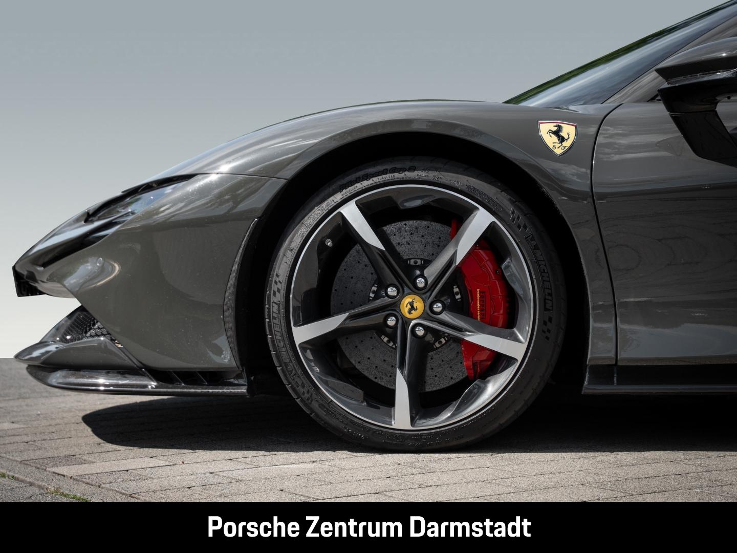 Ferrari SF90 Stradale Asseto Fiorano NP:562.850€