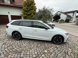 Skoda Octavia Combi RS iV DSG / Navi / ACC / AHK - Skoda Octavia: Weiß