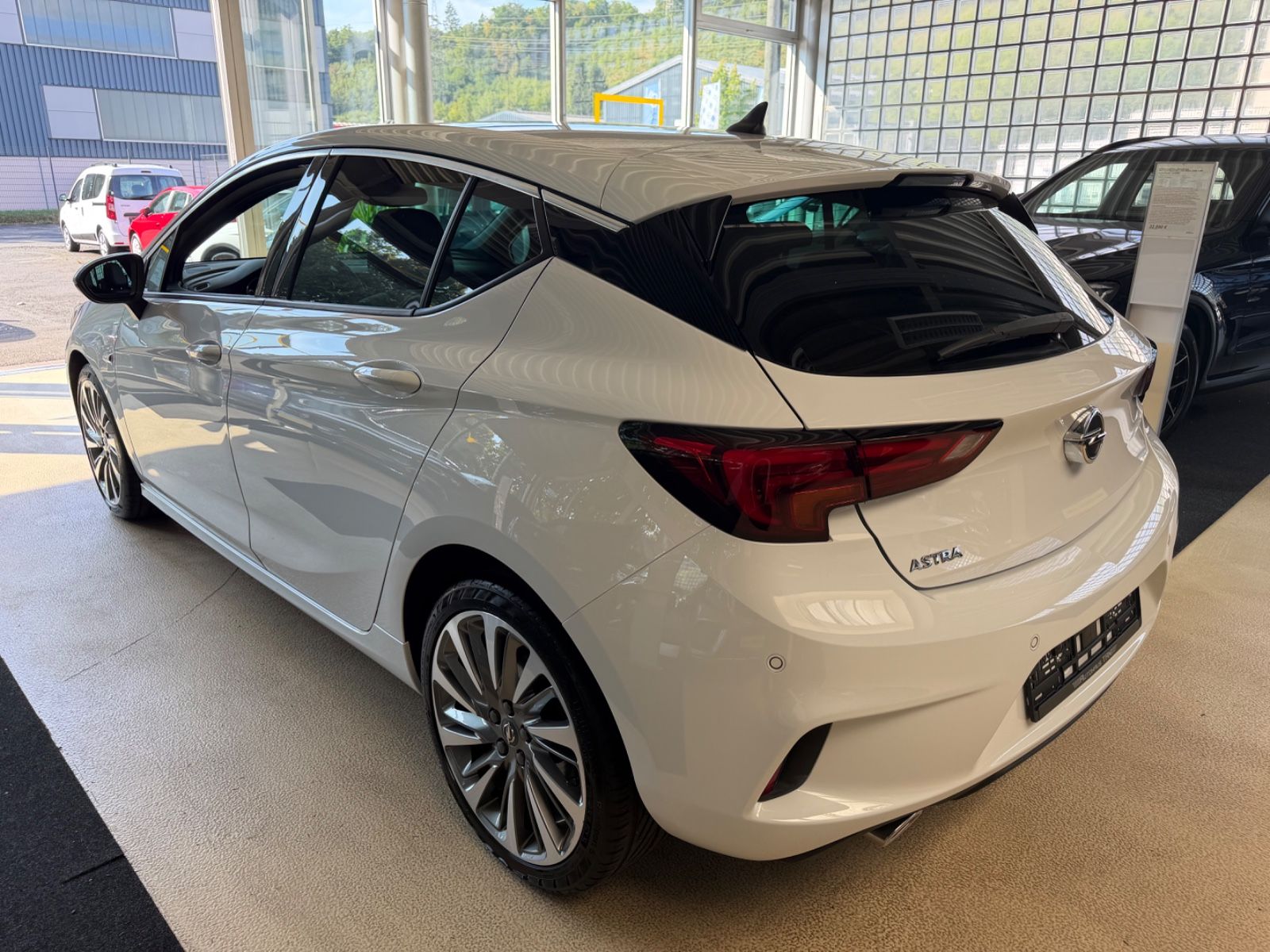 Fahrzeugabbildung Opel Astra K Lim. 5-trg. Ultimate*OPC* 1.Hand