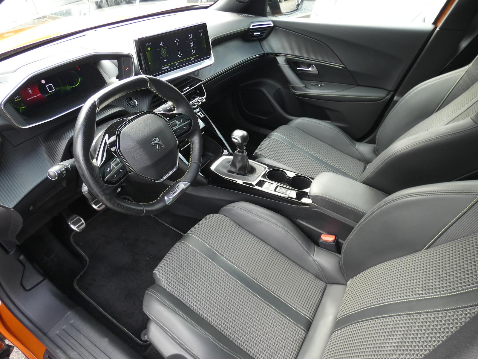 Peugeot 2008 GT-Line *ALU*KLIMA*PDC*SCHIEBEDACH*