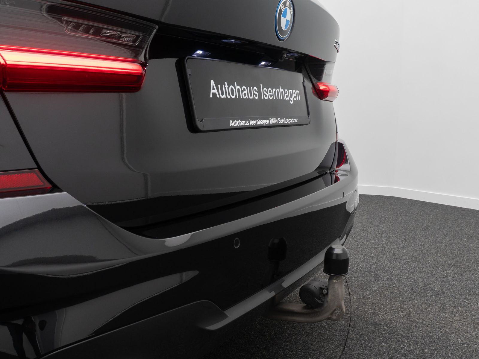 Fahrzeugabbildung BMW 330e xD M Sport DAB Laser 360°Alarm AHK HiFi 19"