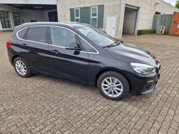 Fotografie BMW 218 Baureihe 2 Active Tourer 218 i