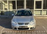 Volkswagen Golf 5 1.6 United 1.Hand Navi Klima PDC Tüv neu - Volkswagen Golf aus 2008: United