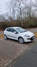 Fiat punto sehr gepflegtes Fahrzeug - Fiat Punto in Ludwigshafen